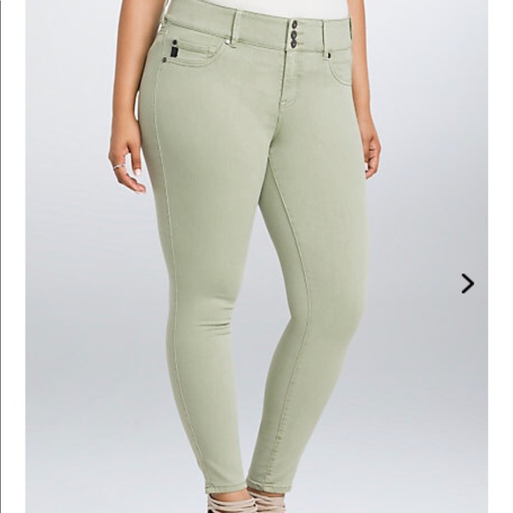 torrid Denim - Torrid Jeggings in color Green Tea. Size 22Tall